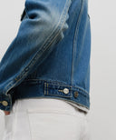 W DENIM TRUCKER JACKET IN BLUE image 4