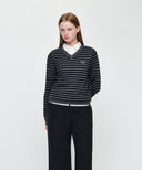 W MICRO CLASSIC LOGO V-NECK KNIT IN CHARCOAL GREY