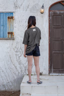 STITCH POINT DENIM SHORTS IN BLACK image 17