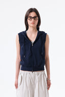 BACK LOGO JERSEY HOOD VEST IN NAVY image 6