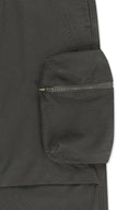 VOLUME TUCK CARGO PANTS IN CHARCOAL GREY