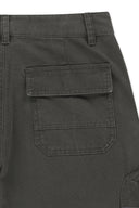 VOLUME TUCK CARGO PANTS IN CHARCOAL GREY
