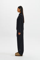 BOUCLE TEXTURE KNIT ZIP UP IN DARK NAVY