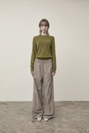 CASHMERE BLENDED ROUND KNIT PULLOVER IN OLIVE image 6