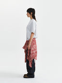 CALLIGRAPHY BACK LOGO POCKET TOP IN LIGHT GRAY
