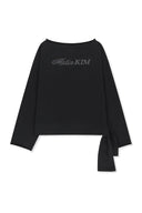 BACK LOGO RAW CUT BOAT NECK TOP IN BLACK
